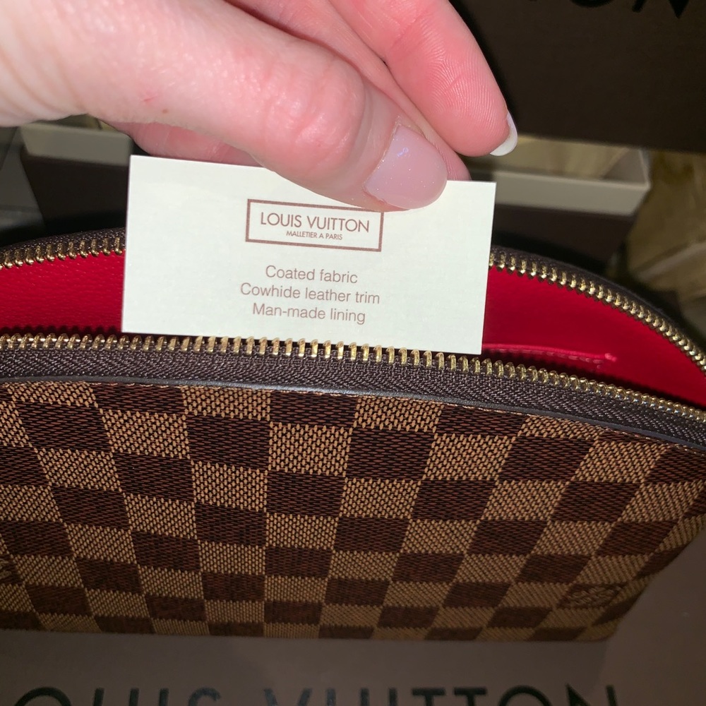 Louis Vuitton Cosmetic Pouch GM in Damier Ebene - Picture 4 of 6